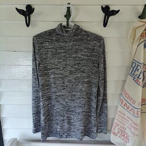 Bluenotes Small Grey Long Sleeve, Overhanging Sweater Great Addition for fall